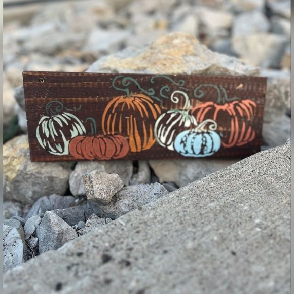 Rustic Pumpkins painted on reclaimed wood - Picture 1 of 16